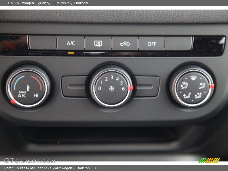 Pure White / Charcoal 2015 Volkswagen Tiguan S