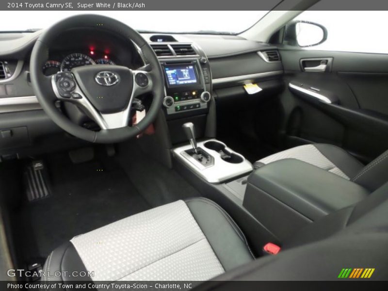 Super White / Black/Ash 2014 Toyota Camry SE