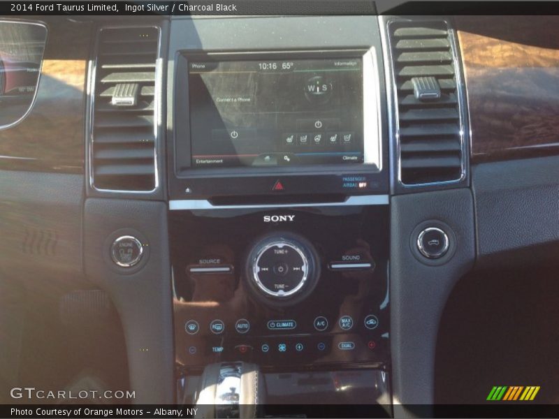 Ingot Silver / Charcoal Black 2014 Ford Taurus Limited