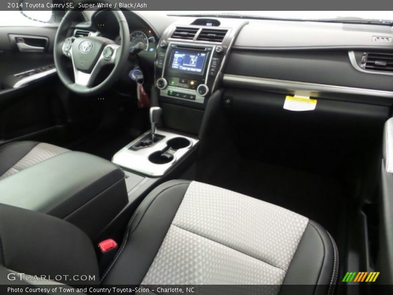 Super White / Black/Ash 2014 Toyota Camry SE