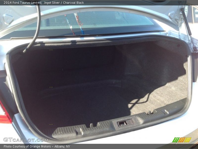 Ingot Silver / Charcoal Black 2014 Ford Taurus Limited