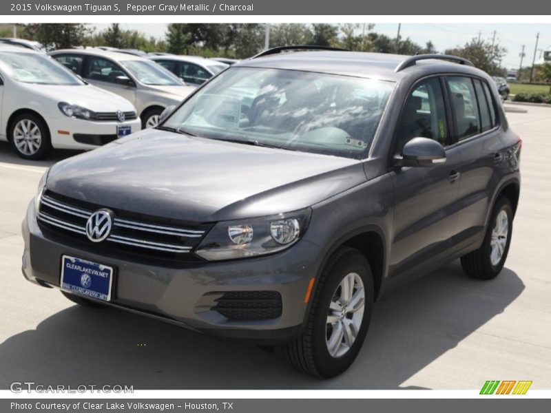 Pepper Gray Metallic / Charcoal 2015 Volkswagen Tiguan S