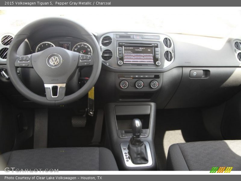 Pepper Gray Metallic / Charcoal 2015 Volkswagen Tiguan S