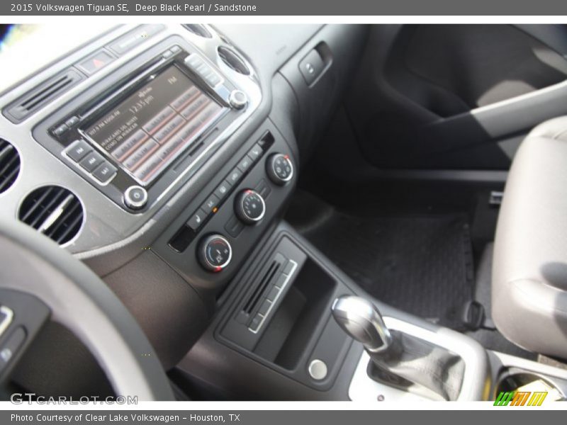 Deep Black Pearl / Sandstone 2015 Volkswagen Tiguan SE