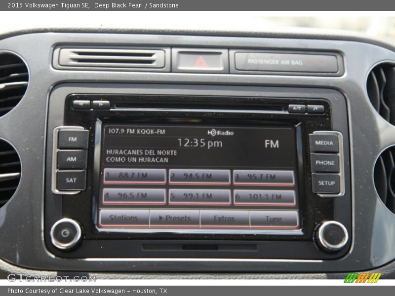 Deep Black Pearl / Sandstone 2015 Volkswagen Tiguan SE