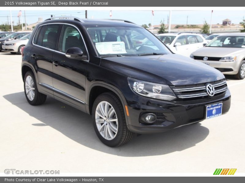 Deep Black Pearl / Charcoal 2015 Volkswagen Tiguan SE
