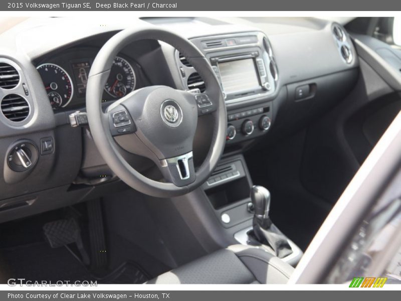 Deep Black Pearl / Charcoal 2015 Volkswagen Tiguan SE
