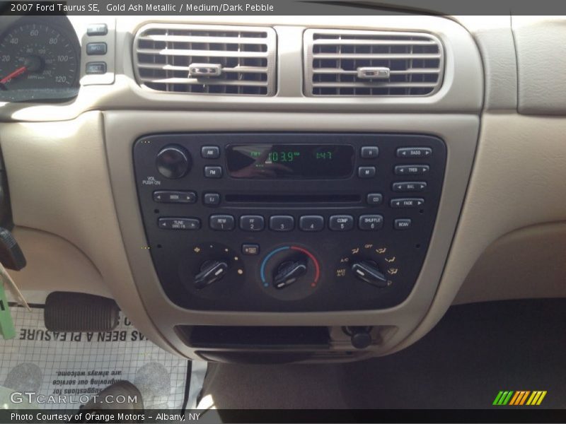 Gold Ash Metallic / Medium/Dark Pebble 2007 Ford Taurus SE