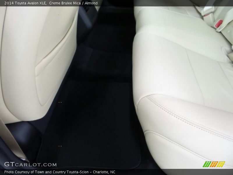 Creme Brulee Mica / Almond 2014 Toyota Avalon XLE