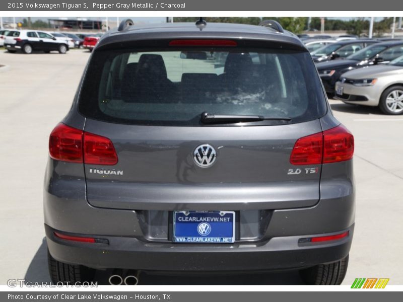 Pepper Gray Metallic / Charcoal 2015 Volkswagen Tiguan S