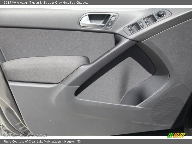Pepper Gray Metallic / Charcoal 2015 Volkswagen Tiguan S