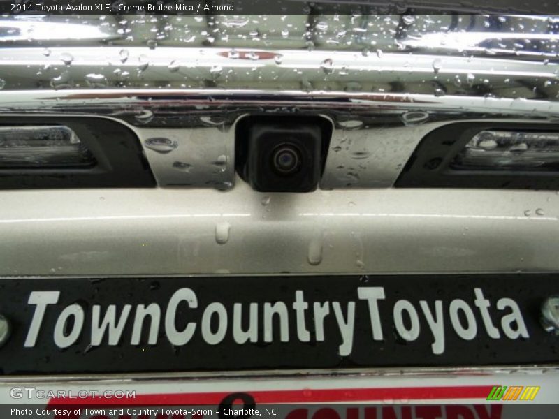 Creme Brulee Mica / Almond 2014 Toyota Avalon XLE