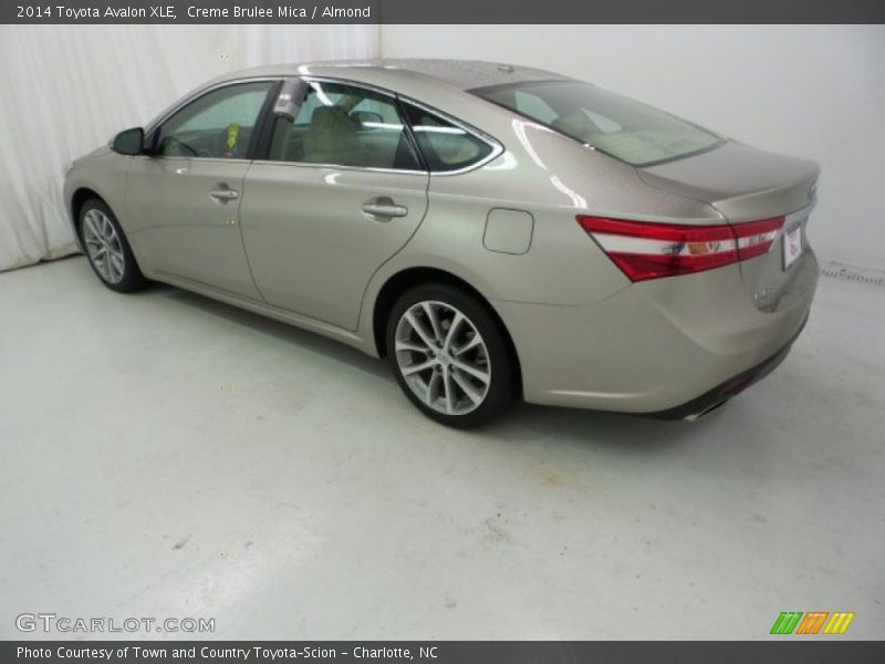 Creme Brulee Mica / Almond 2014 Toyota Avalon XLE