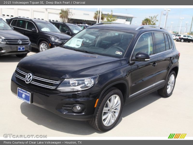 Deep Black Pearl / Charcoal 2015 Volkswagen Tiguan SE