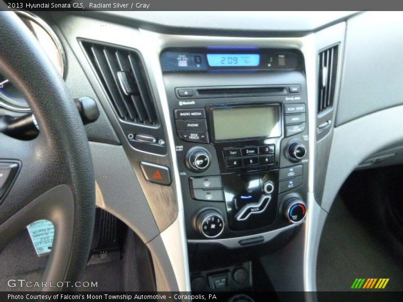 Radiant Silver / Gray 2013 Hyundai Sonata GLS