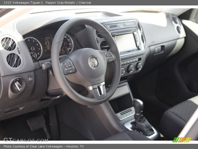 Pepper Gray Metallic / Charcoal 2015 Volkswagen Tiguan S