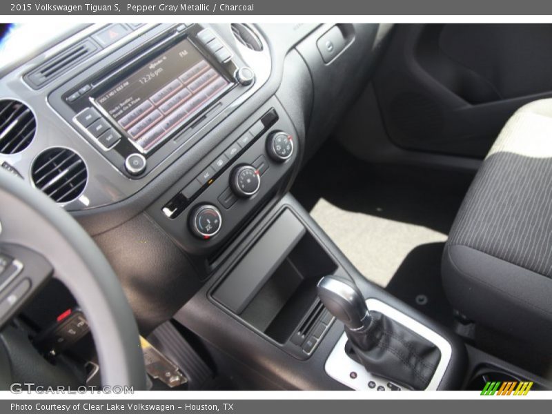 Pepper Gray Metallic / Charcoal 2015 Volkswagen Tiguan S