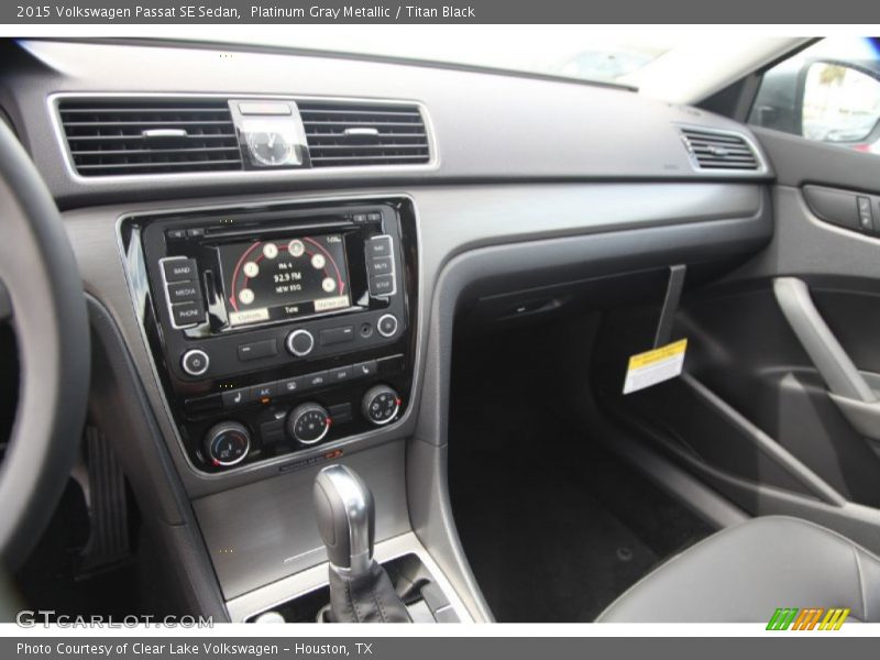 Platinum Gray Metallic / Titan Black 2015 Volkswagen Passat SE Sedan