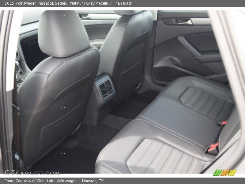 Platinum Gray Metallic / Titan Black 2015 Volkswagen Passat SE Sedan