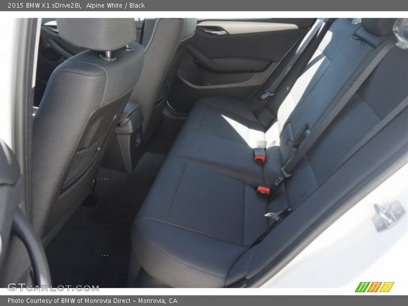 Alpine White / Black 2015 BMW X1 sDrive28i