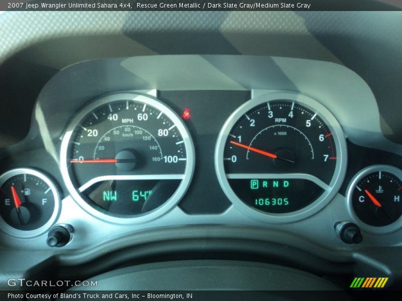 Rescue Green Metallic / Dark Slate Gray/Medium Slate Gray 2007 Jeep Wrangler Unlimited Sahara 4x4