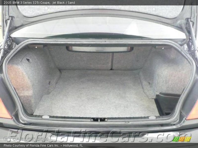 Jet Black / Sand 2005 BMW 3 Series 325i Coupe