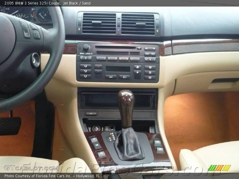 Jet Black / Sand 2005 BMW 3 Series 325i Coupe