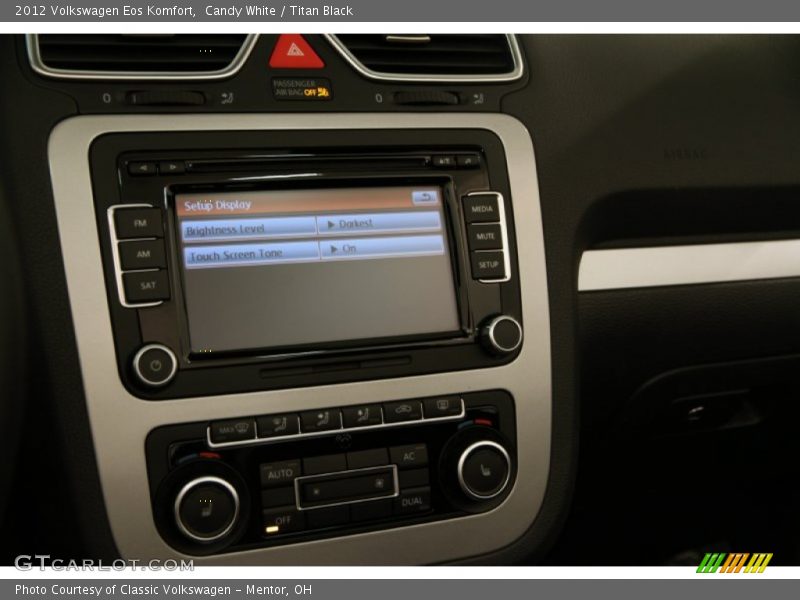 Candy White / Titan Black 2012 Volkswagen Eos Komfort