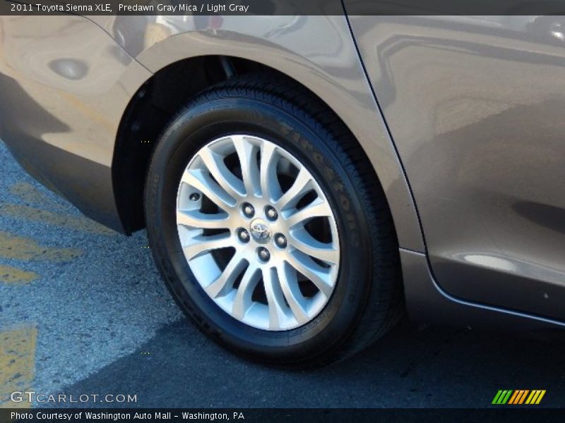 Predawn Gray Mica / Light Gray 2011 Toyota Sienna XLE