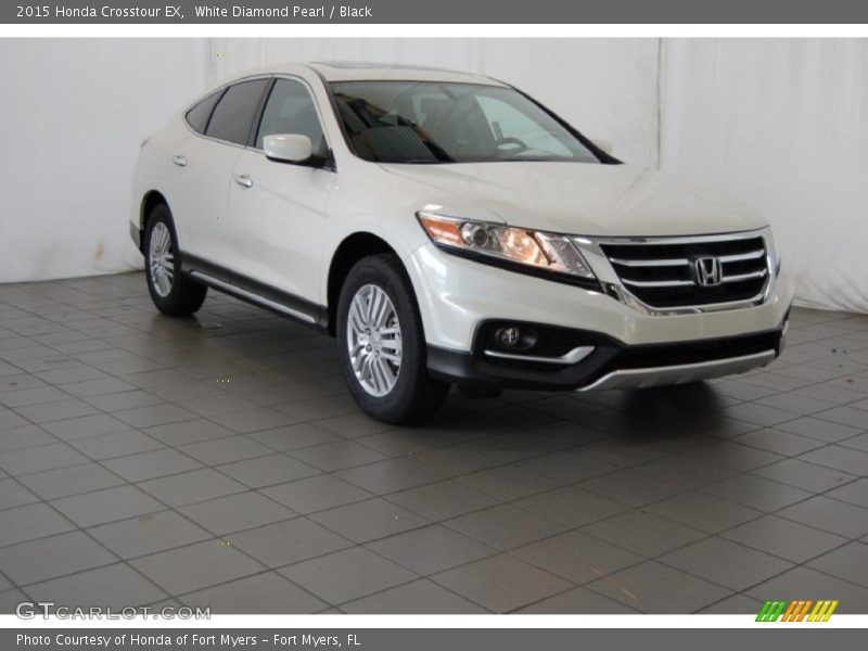 Front 3/4 View of 2015 Crosstour EX