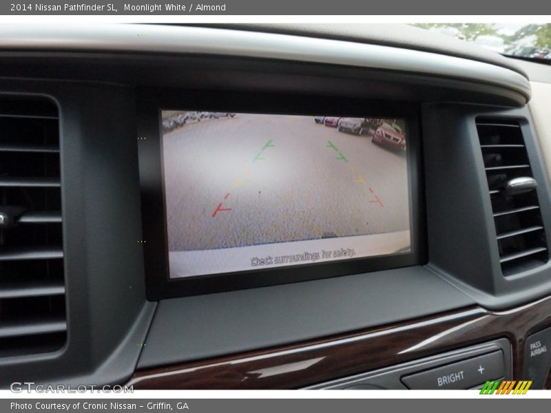 Moonlight White / Almond 2014 Nissan Pathfinder SL