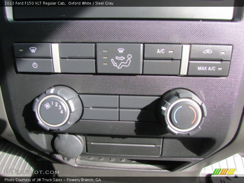 Oxford White / Steel Gray 2013 Ford F150 XLT Regular Cab