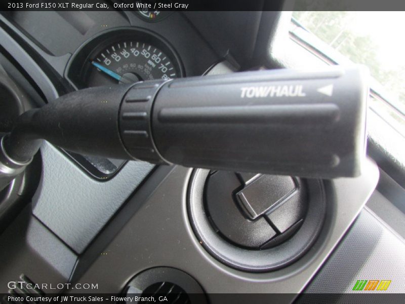 Oxford White / Steel Gray 2013 Ford F150 XLT Regular Cab