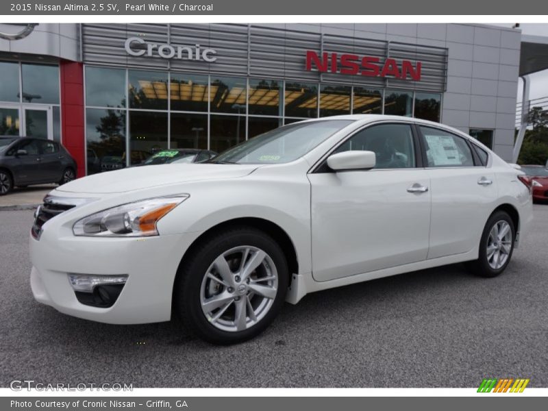 Pearl White / Charcoal 2015 Nissan Altima 2.5 SV