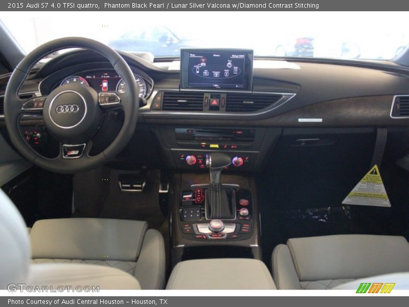 Dashboard of 2015 S7 4.0 TFSI quattro