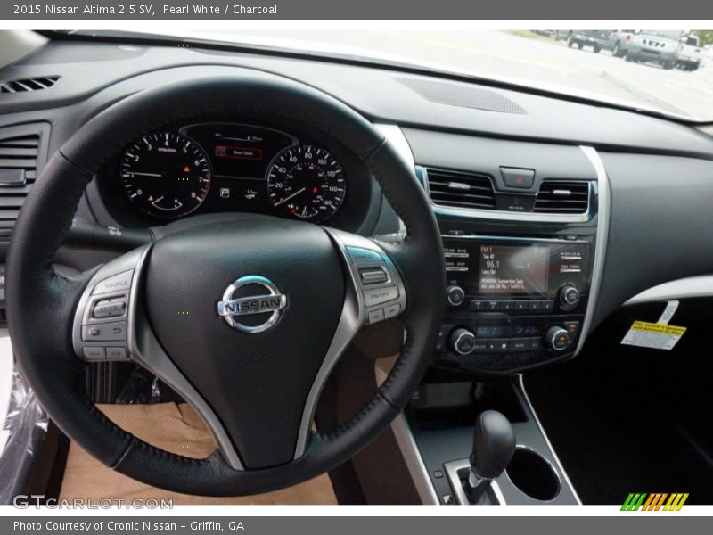 Pearl White / Charcoal 2015 Nissan Altima 2.5 SV