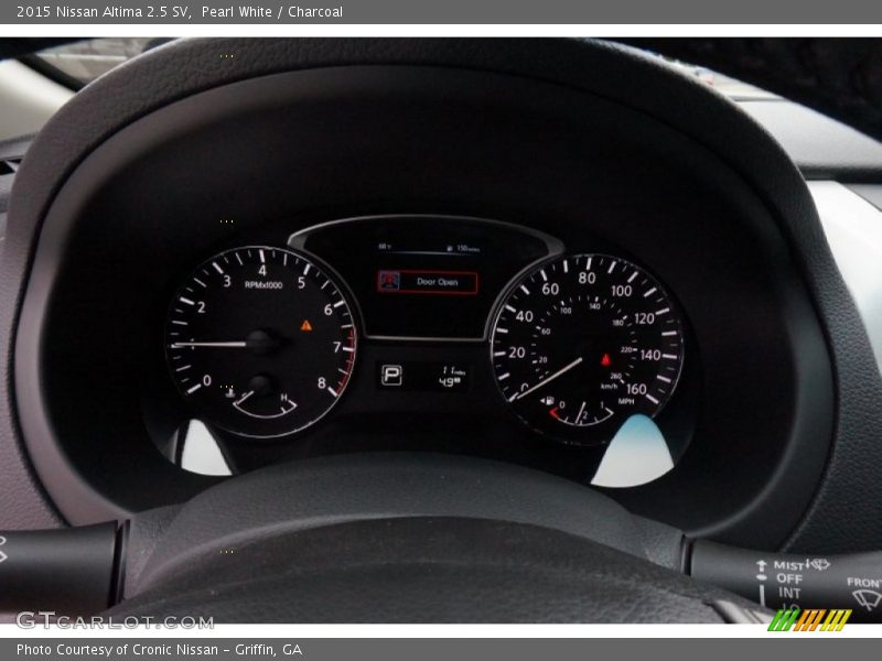 Pearl White / Charcoal 2015 Nissan Altima 2.5 SV