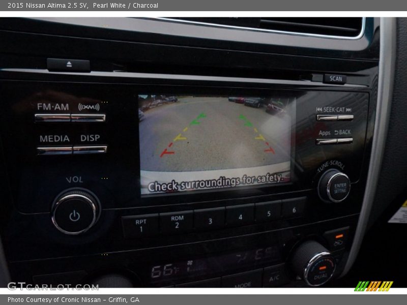 Pearl White / Charcoal 2015 Nissan Altima 2.5 SV