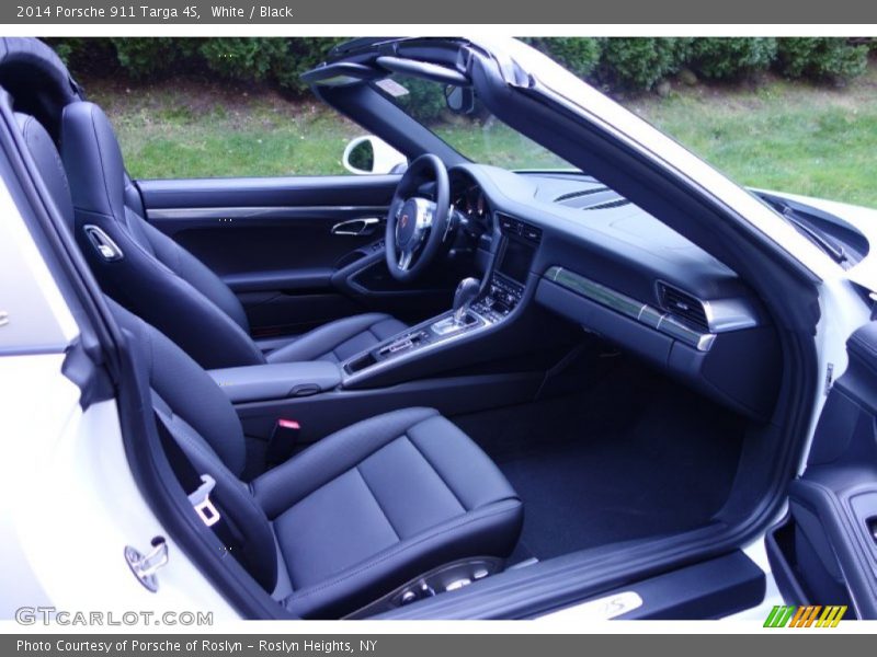 Front Seat of 2014 911 Targa 4S