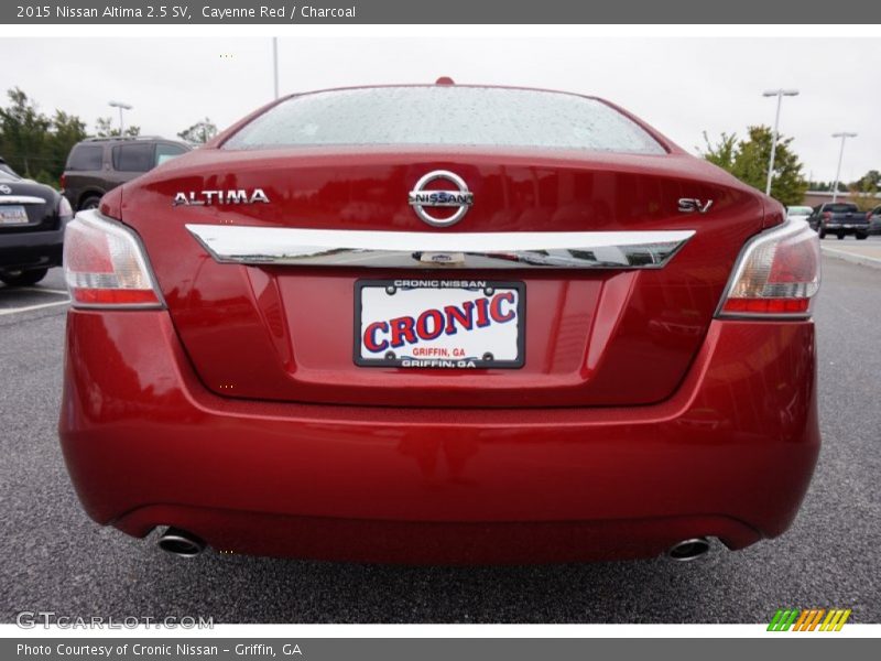 Cayenne Red / Charcoal 2015 Nissan Altima 2.5 SV