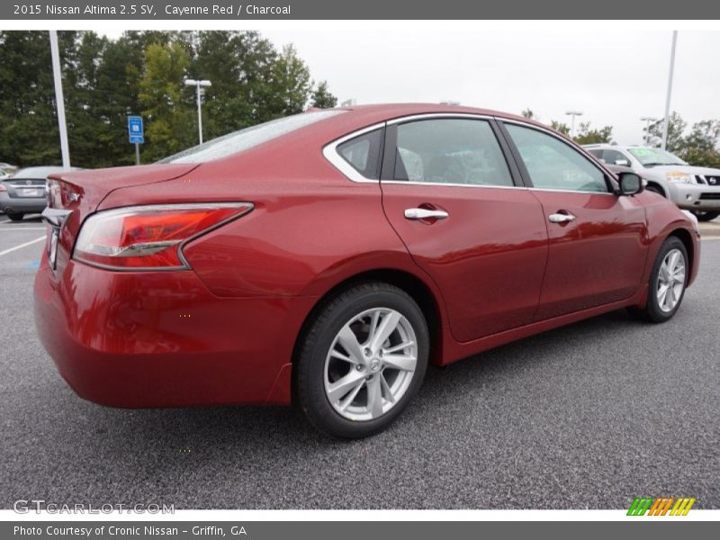 Cayenne Red / Charcoal 2015 Nissan Altima 2.5 SV