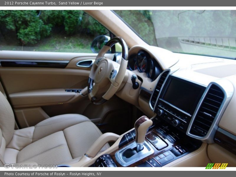 Controls of 2012 Cayenne Turbo