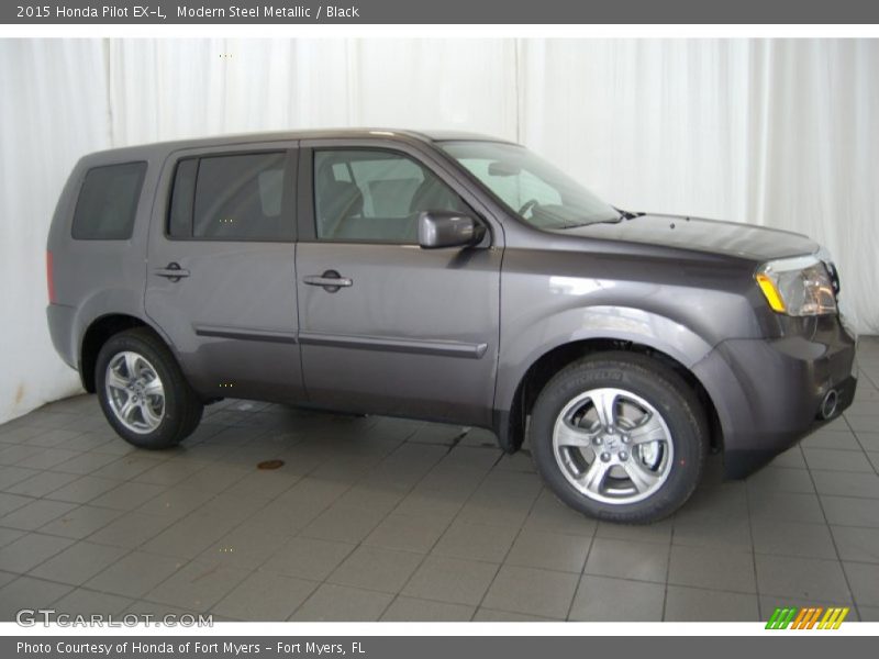 Modern Steel Metallic / Black 2015 Honda Pilot EX-L