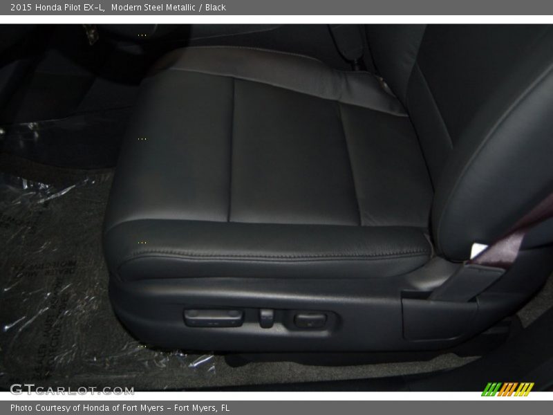 Modern Steel Metallic / Black 2015 Honda Pilot EX-L