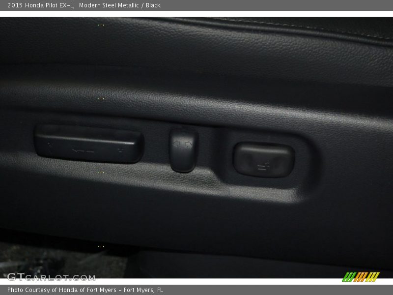 Modern Steel Metallic / Black 2015 Honda Pilot EX-L
