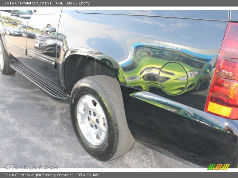Black / Ebony 2014 Chevrolet Suburban LT 4x4