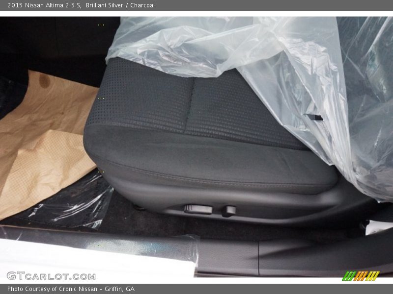Brilliant Silver / Charcoal 2015 Nissan Altima 2.5 S
