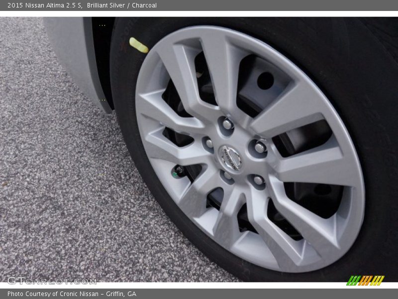Brilliant Silver / Charcoal 2015 Nissan Altima 2.5 S