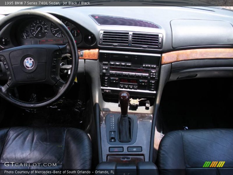 Jet Black / Black 1995 BMW 7 Series 740iL Sedan