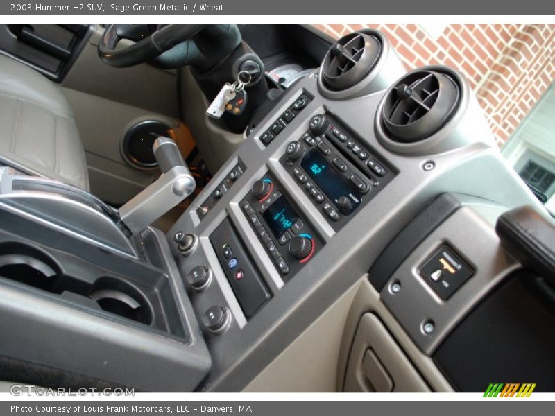 Controls of 2003 H2 SUV